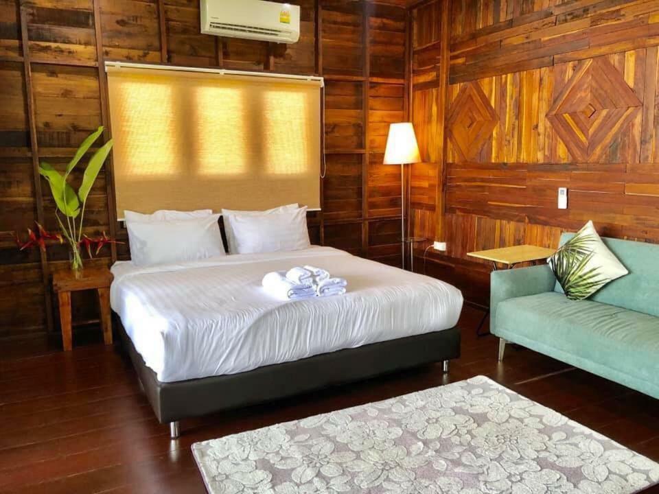 Itsara Bed & Breakfast Surat Thani