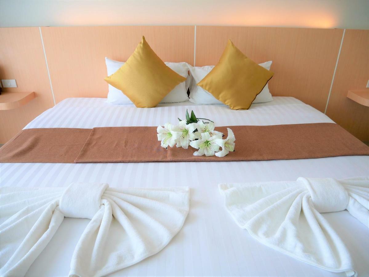 Hotel The At 3*