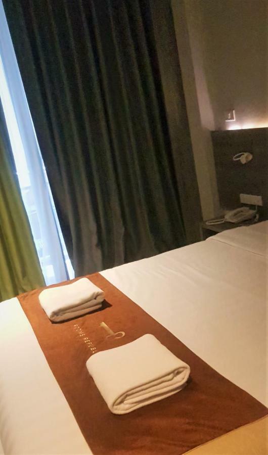 Republic Hotel 3*