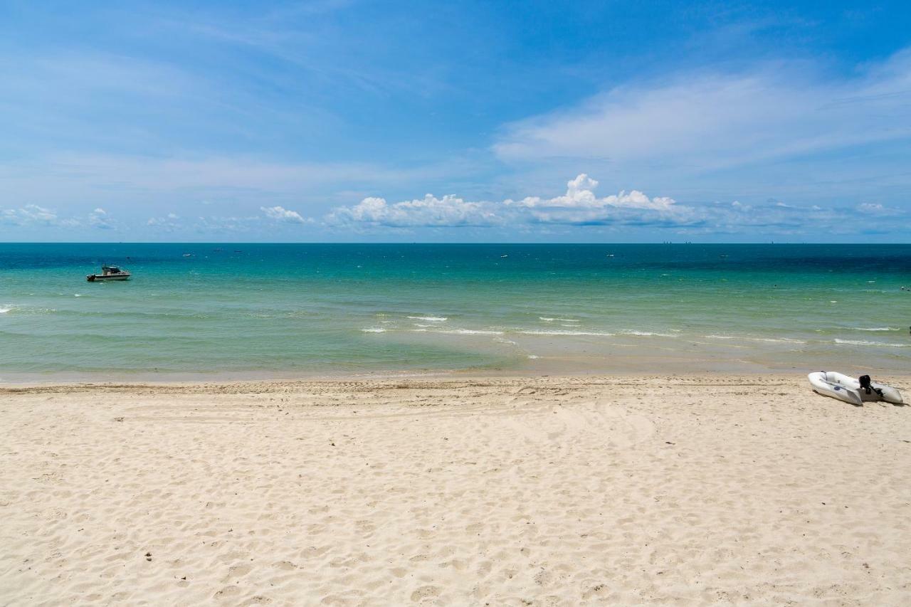 Tradewinds Resort