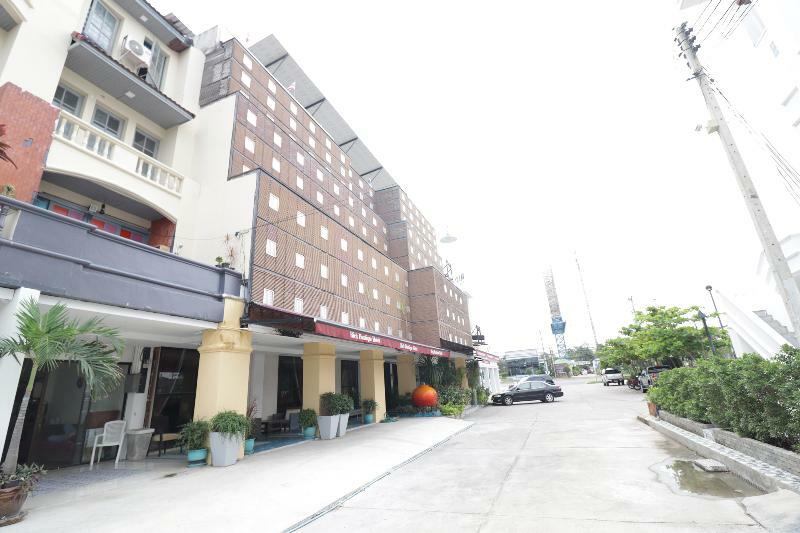 Oyo 115 Rich Boutique Hotel