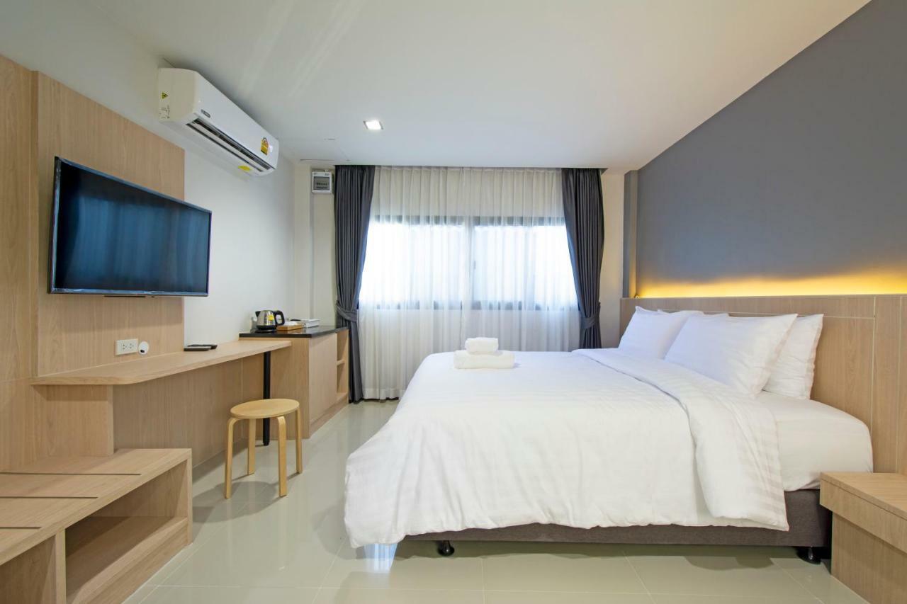 Happiness Hotel Pakchong