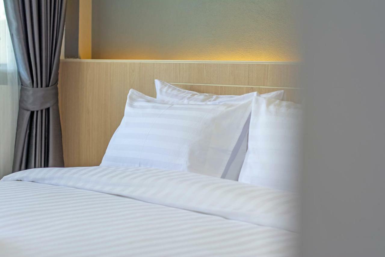 Happiness Hotel