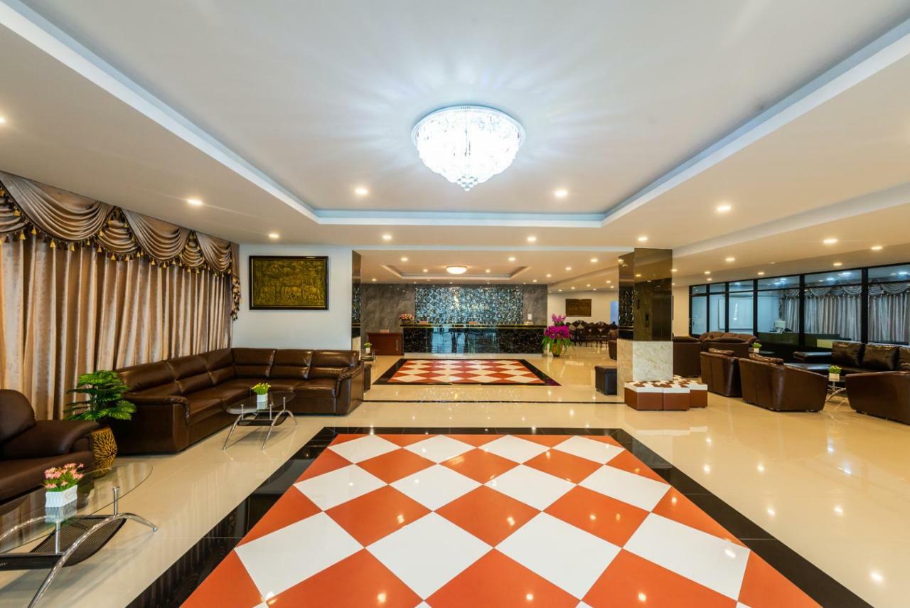Aurora Suvarnabhumi Hotel 5*