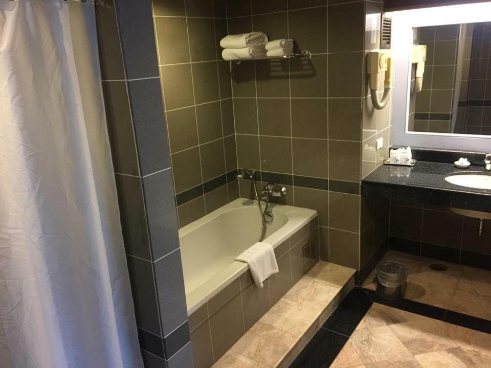 Resort Bp Samila & 4*