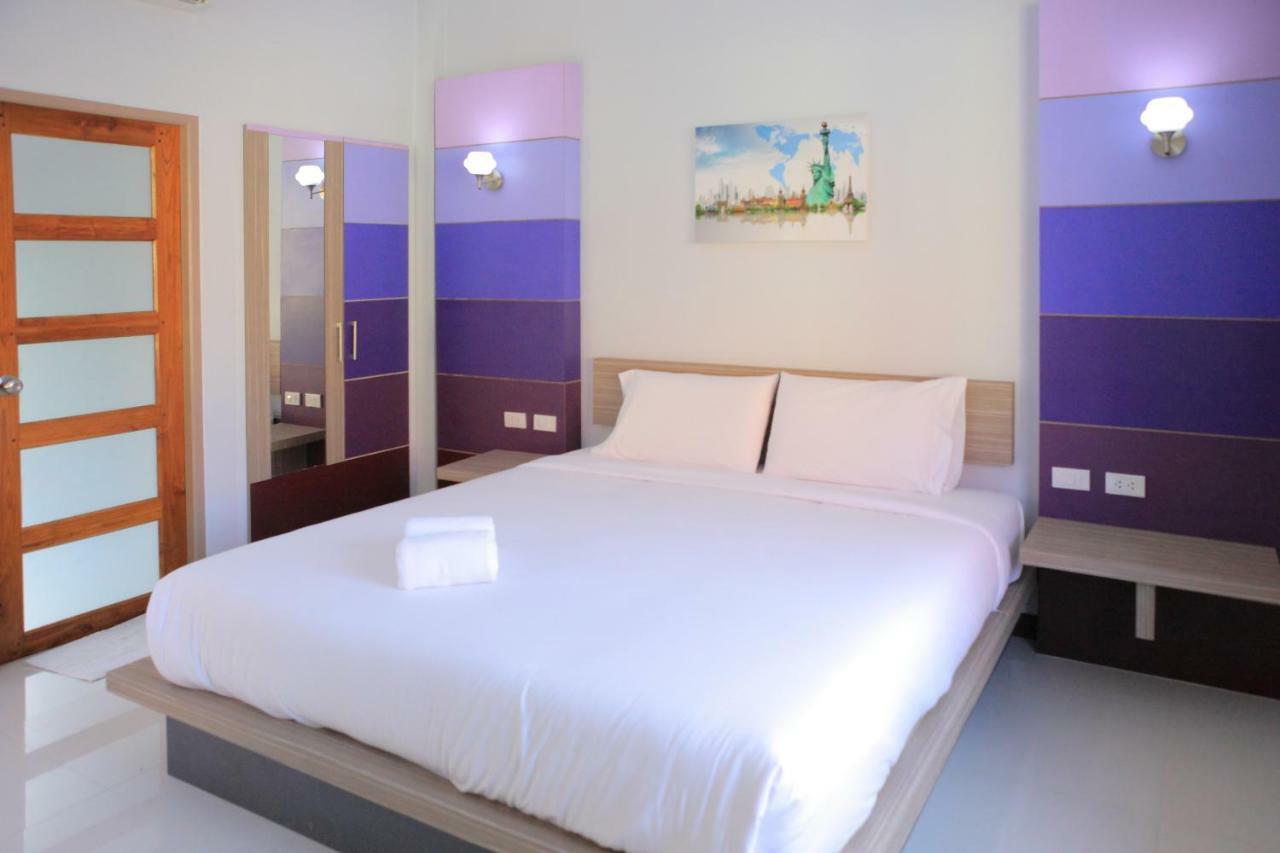 Pueanjai And Restaurant Chumphon