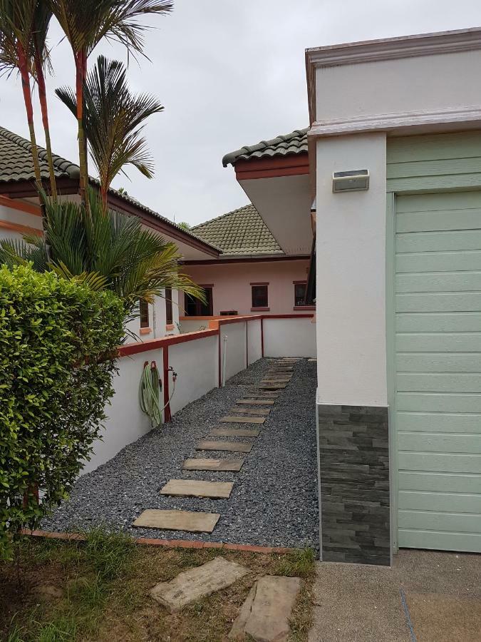 - Baan Dusit Pattaya Villa *