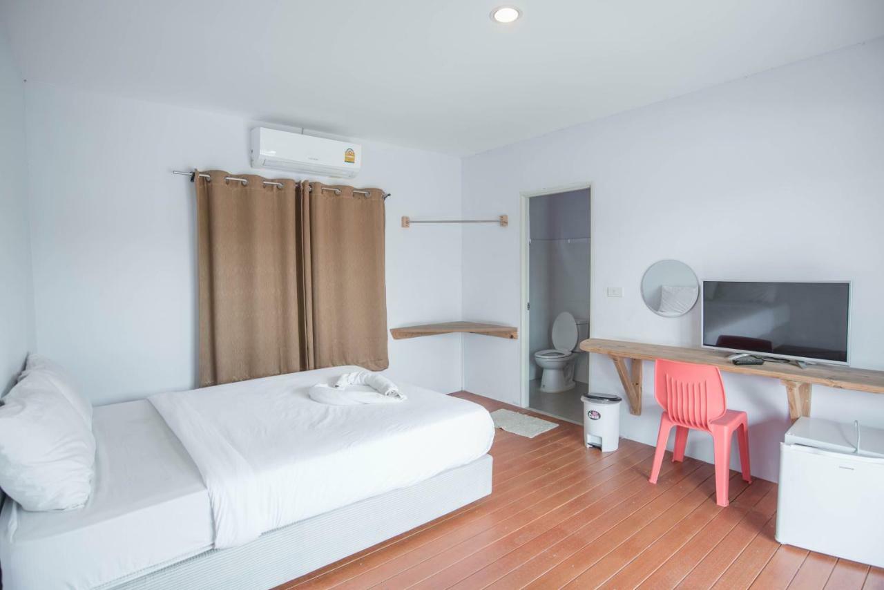 Pak Dee Resort