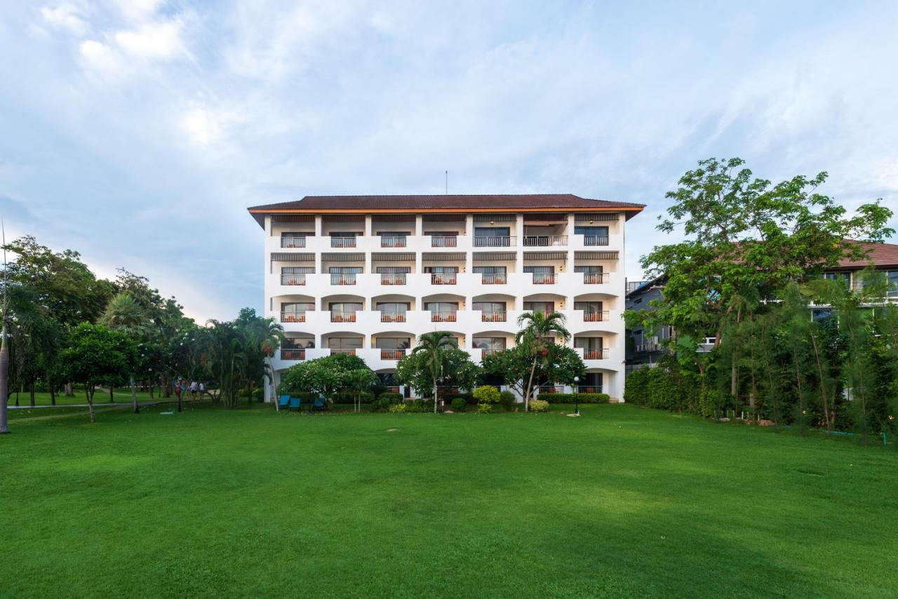 Pinnacle Grand Jomtien And Club Resort