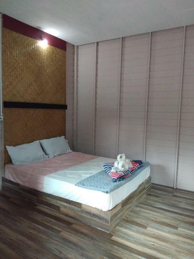 Phayam Hostel Koh Phayam