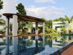 Corner Resort 4*