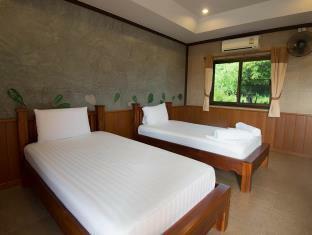 Baanrimnam Hotel