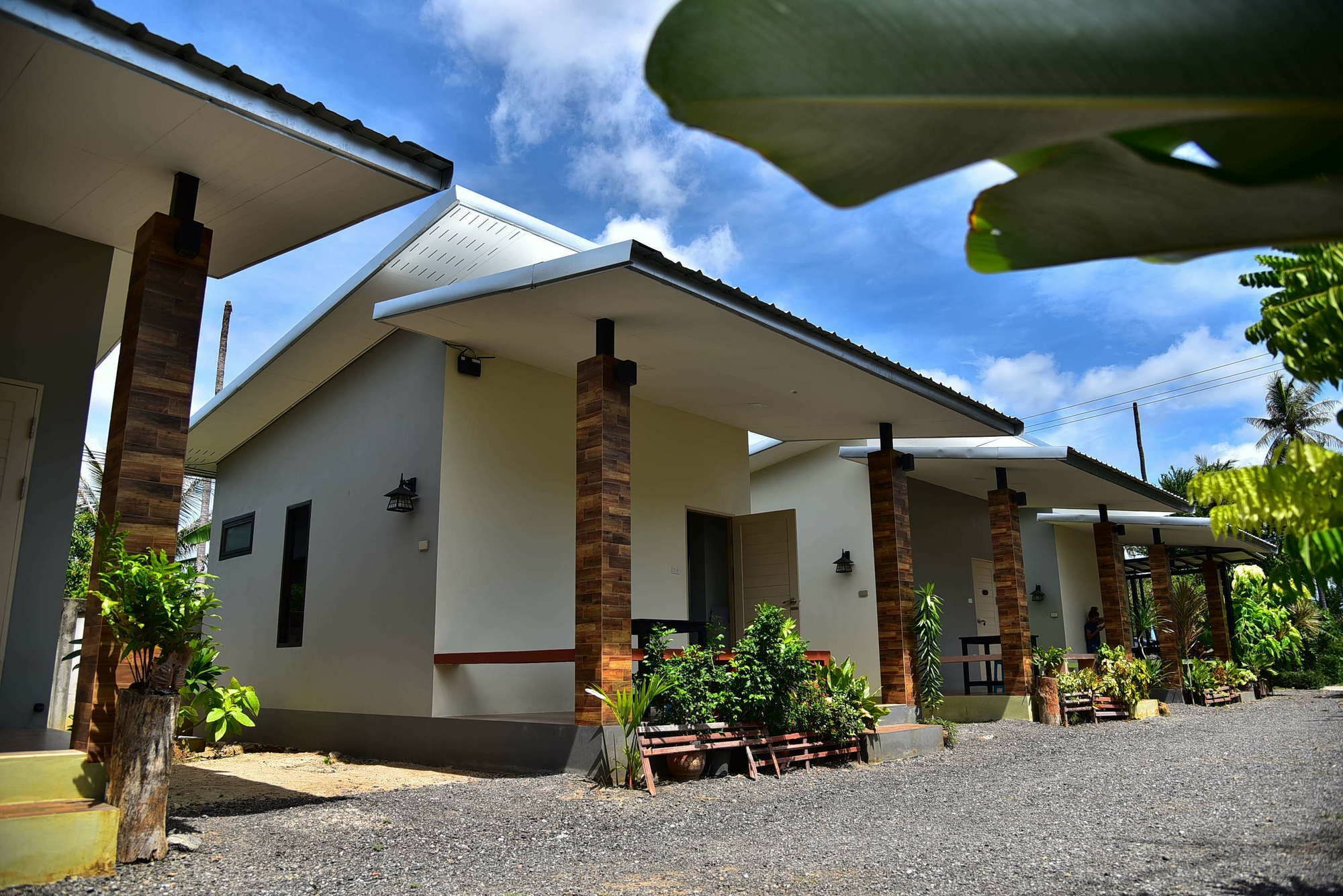 Guest house The House At