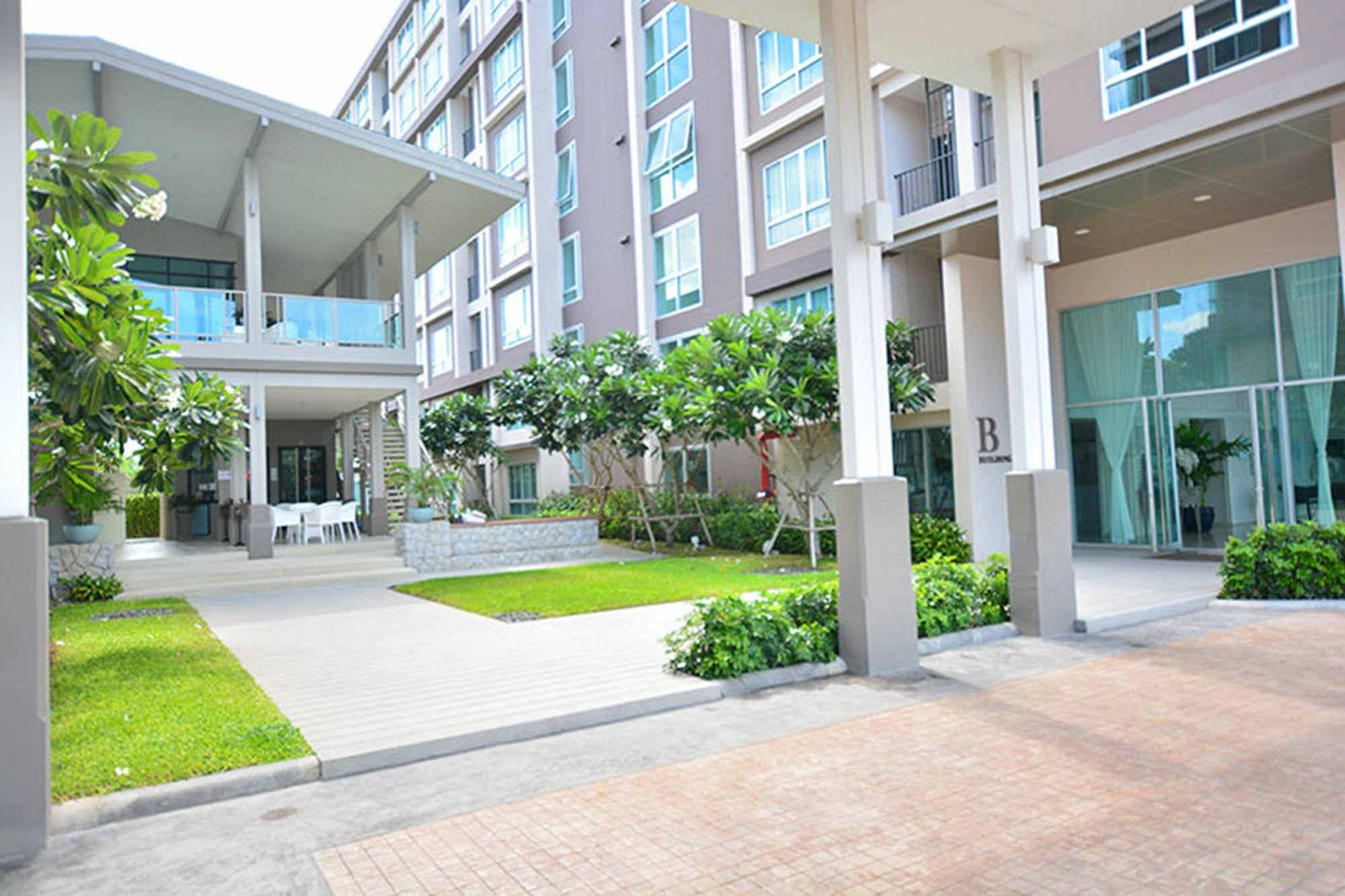 Apartment Baan Peang Ploen By Puppap
