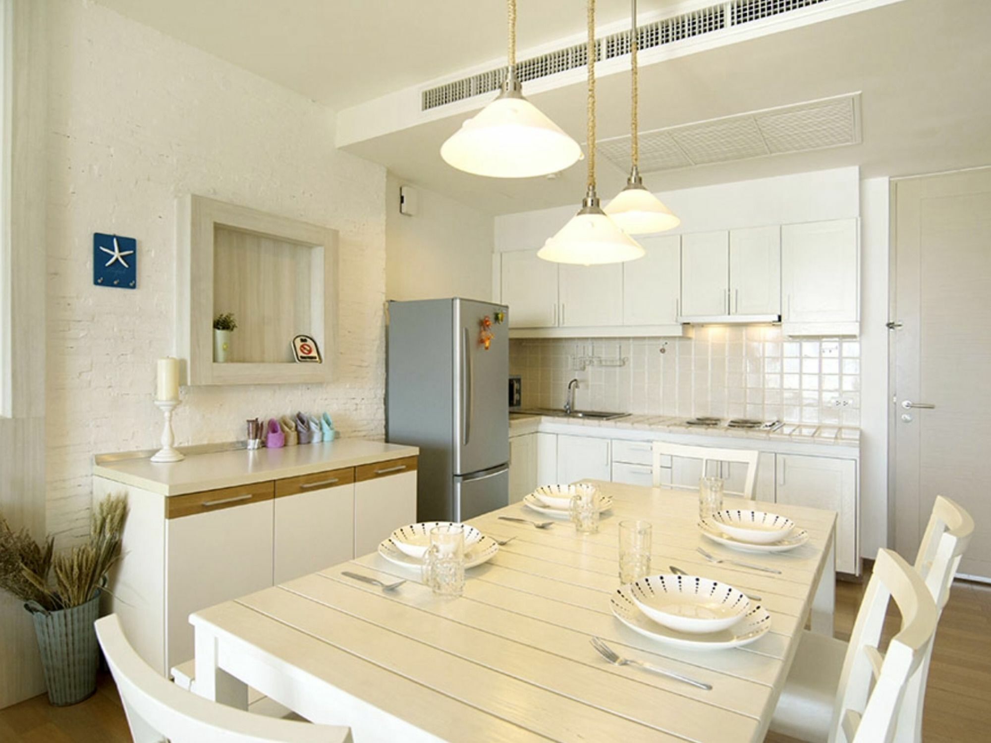 Away Baan Nub Kluen Front Apartment