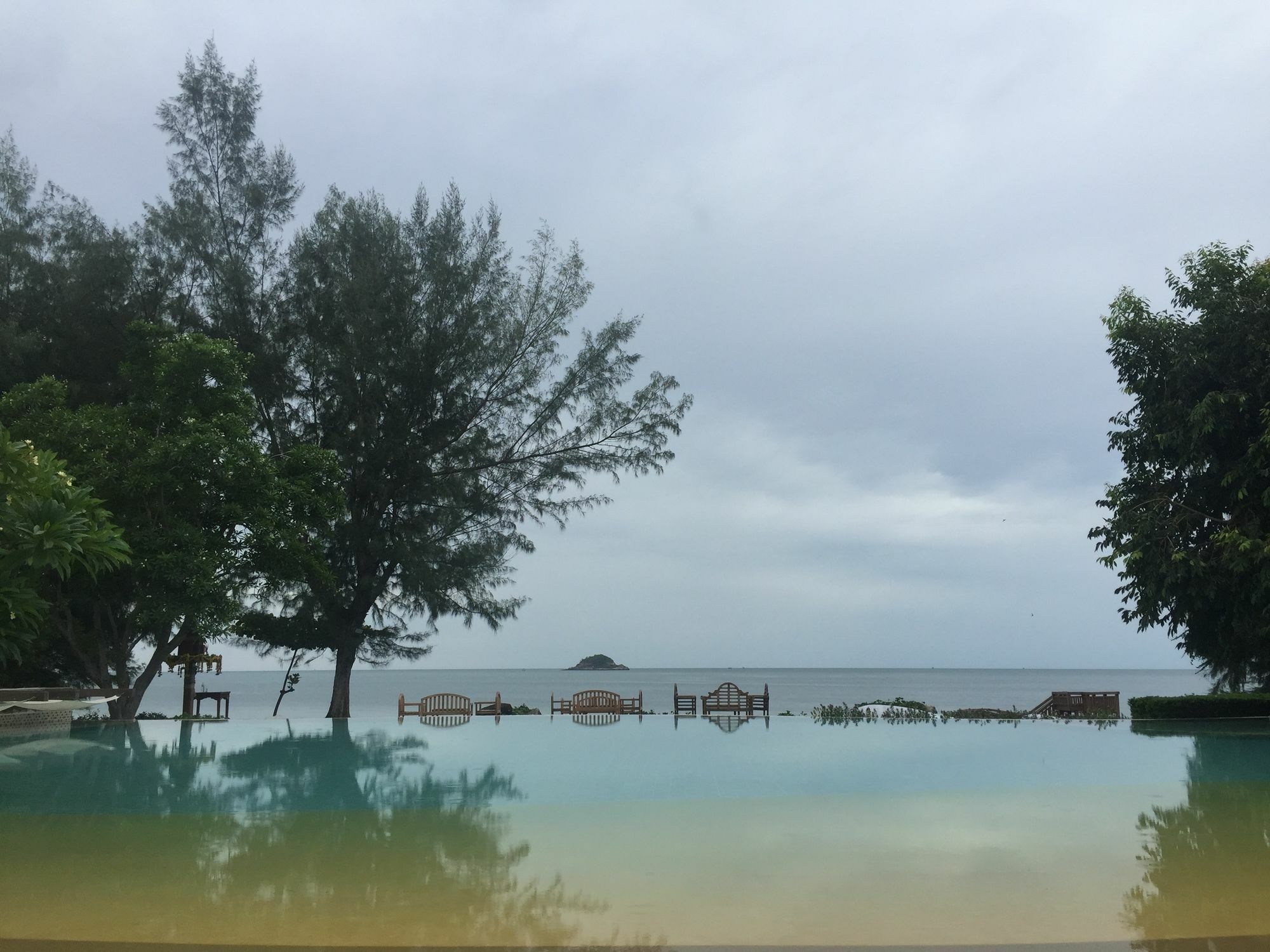 Away Baan Nub Kluen Front *