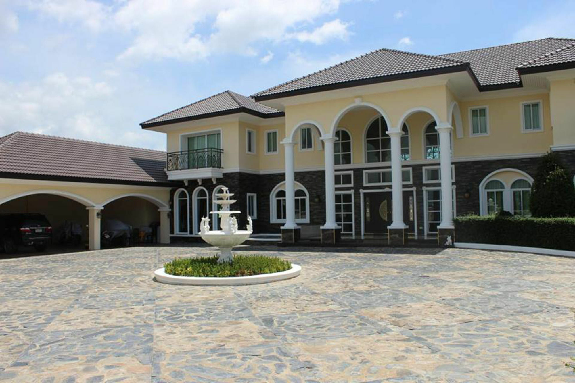 The Mansion Guest house 3*