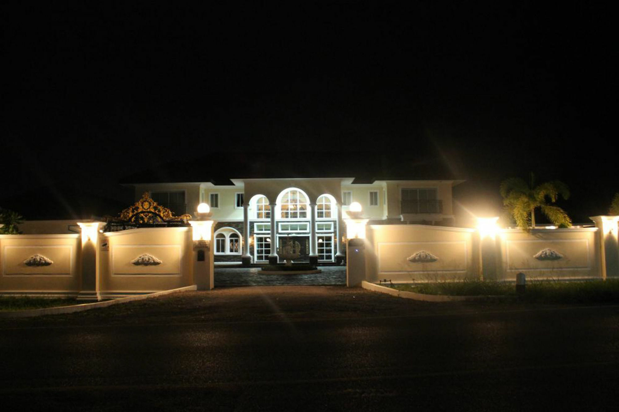 The Mansion 3* Pran Buri