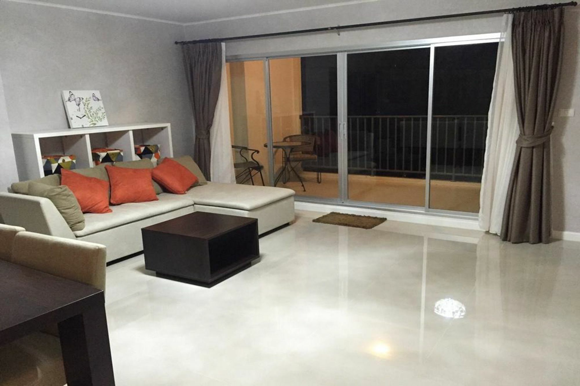 Apartment Baan Thew Lom By Woranan Cha-Am