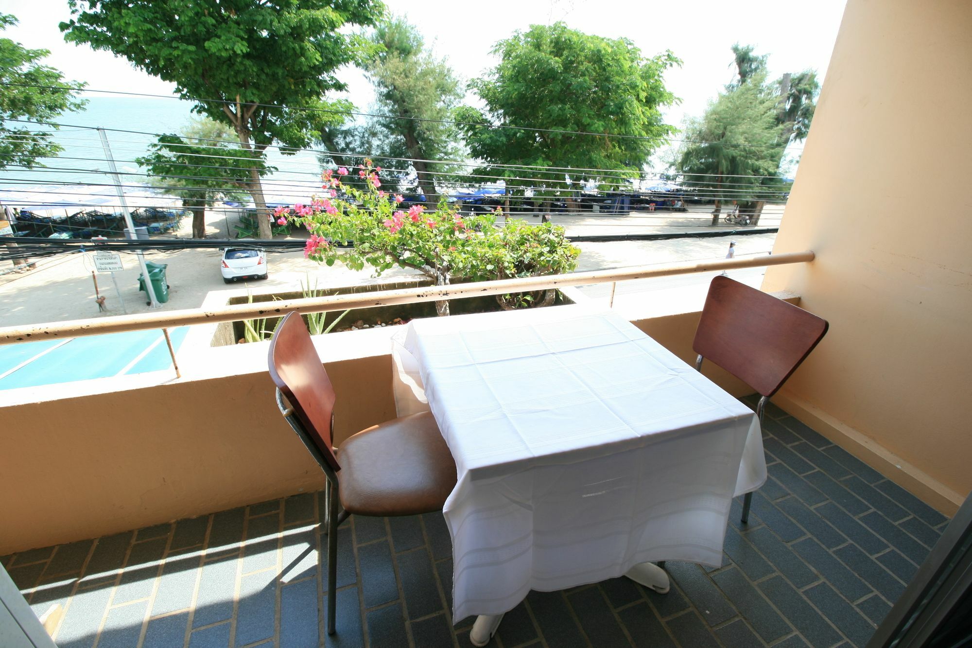 Guest house Beachfront Cha Am