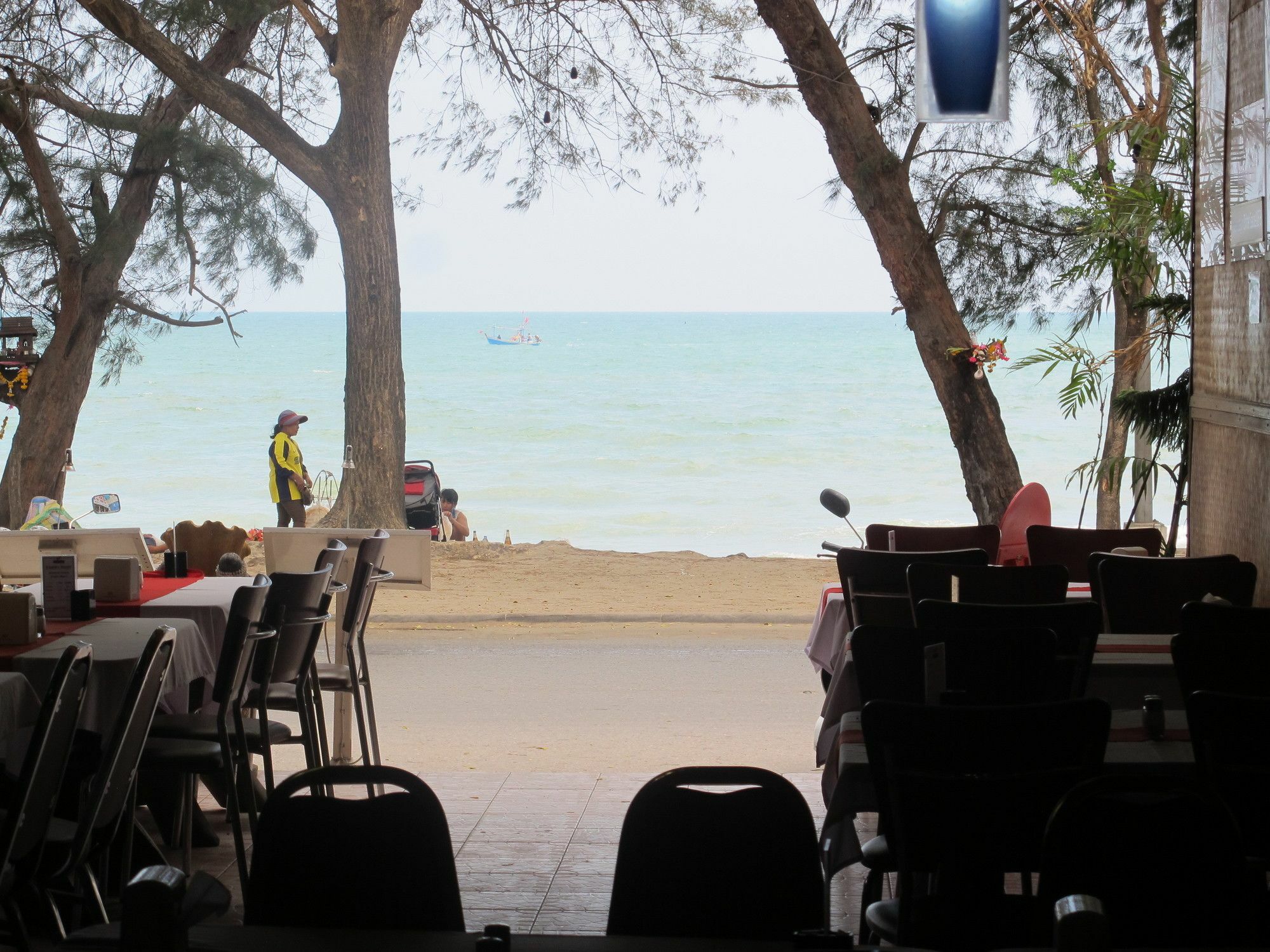 Guest house Beachfront Cha Am