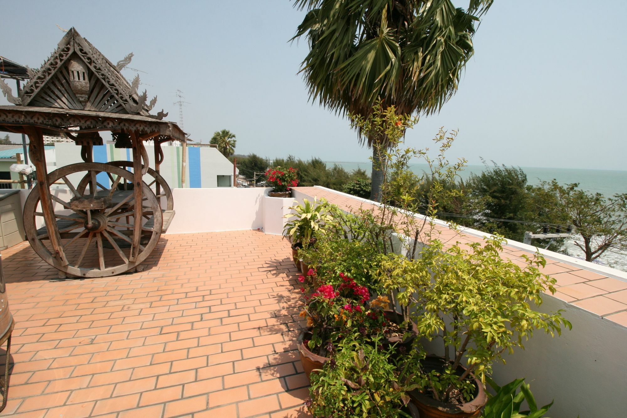 Casa de hóspedes Beachfront Cha Am 3*