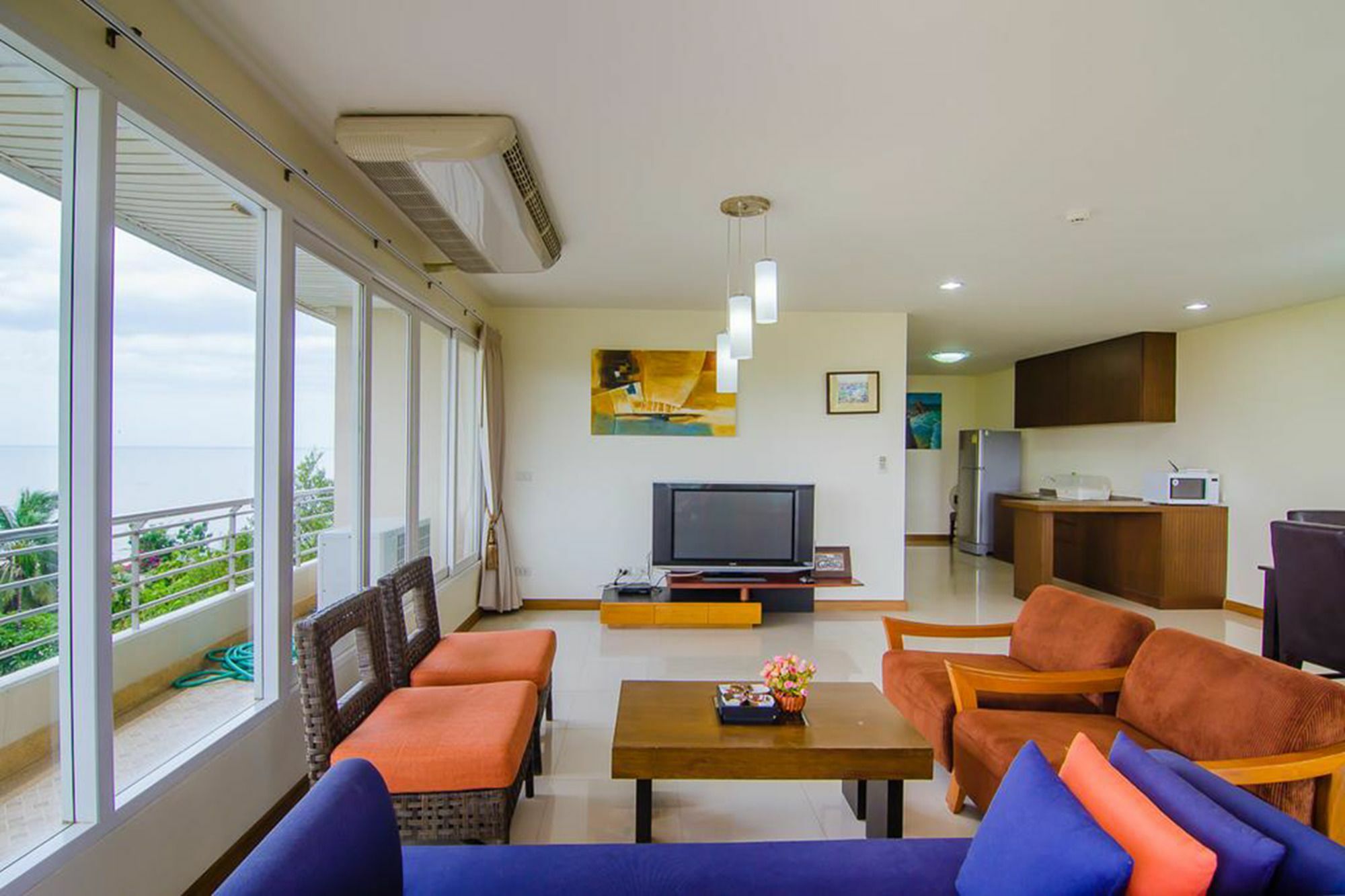 Baan Hansa Apartment *