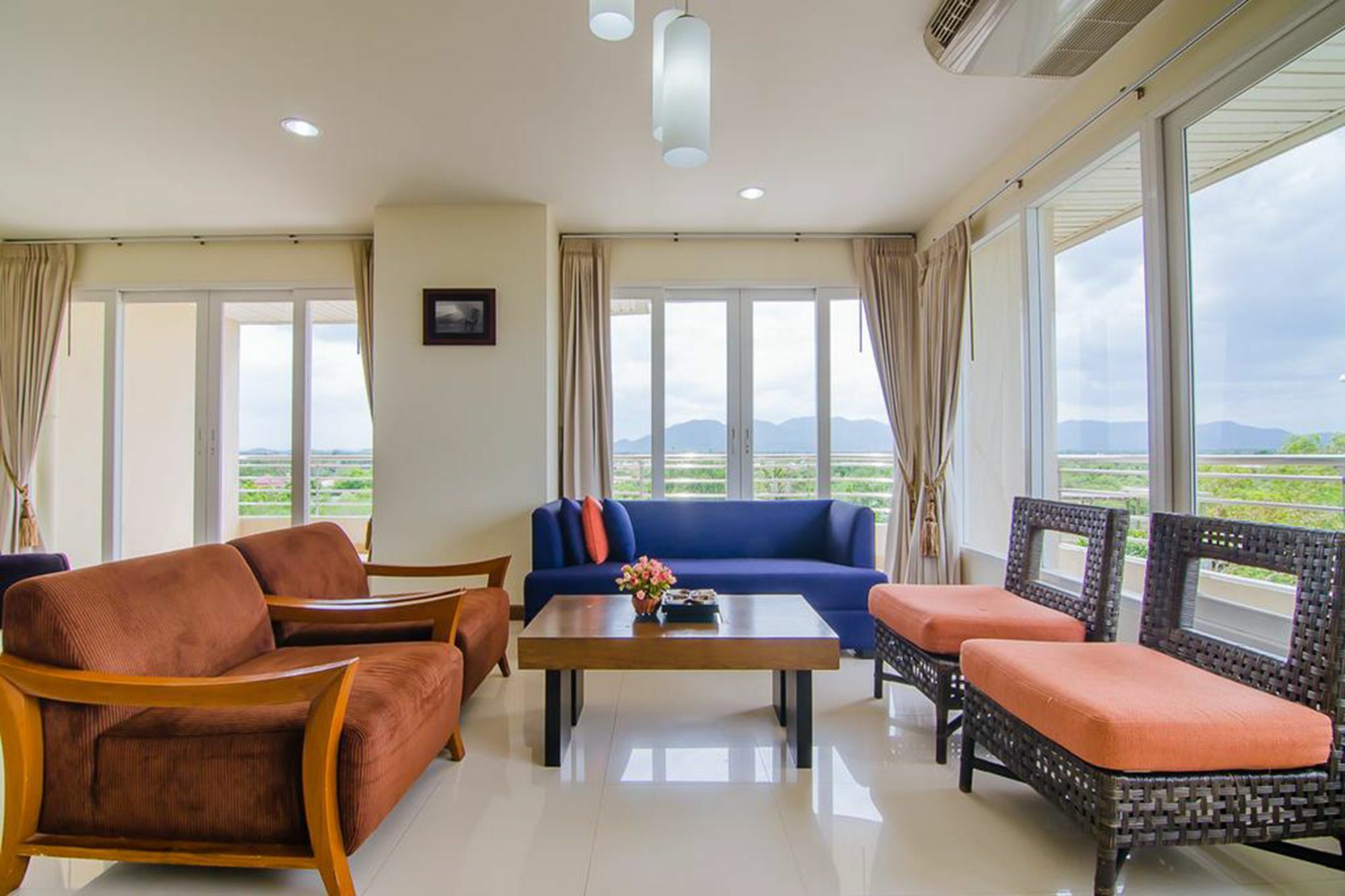 Baan Hansa Apartment Cha-Am