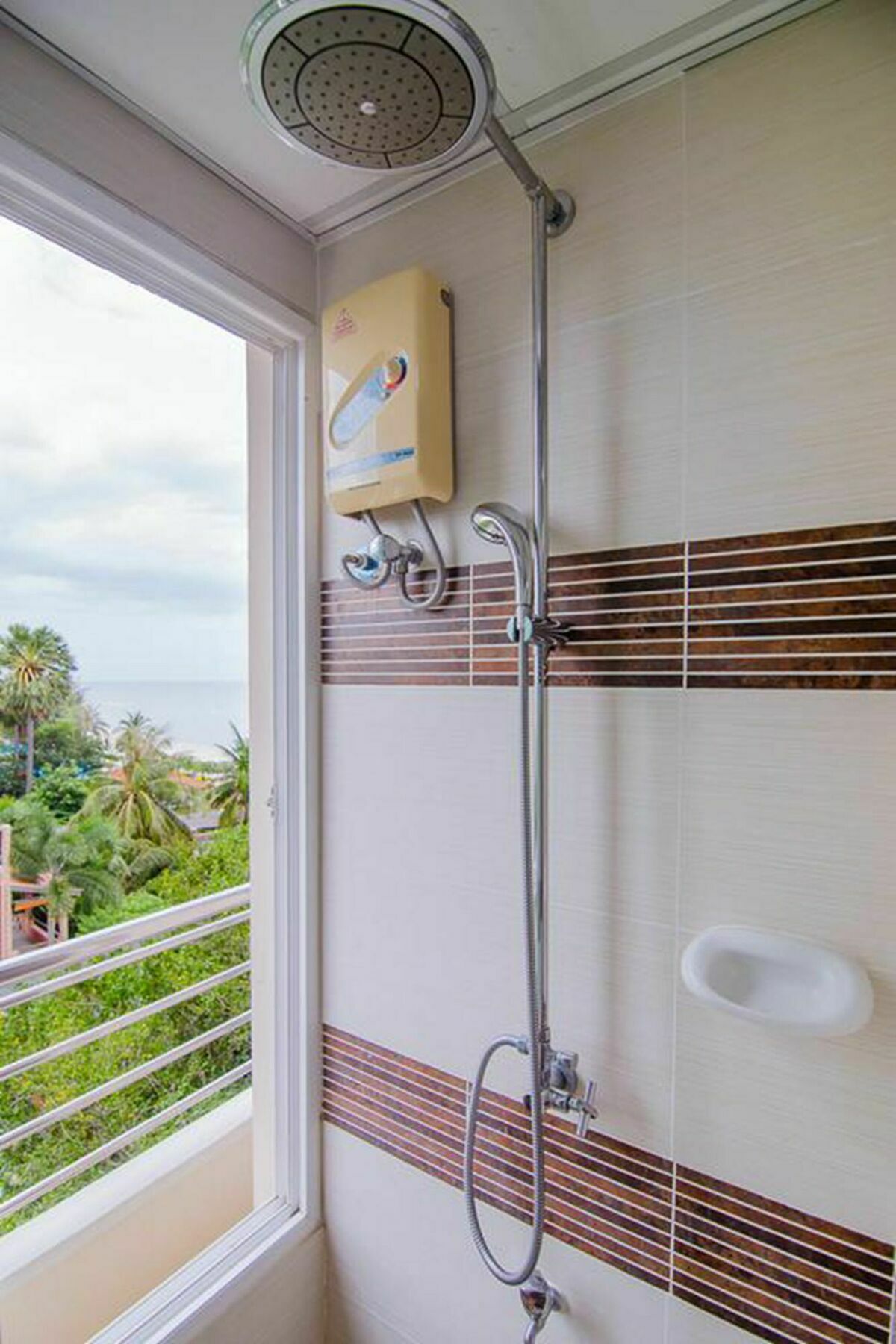 Apartment Baan Hansa *