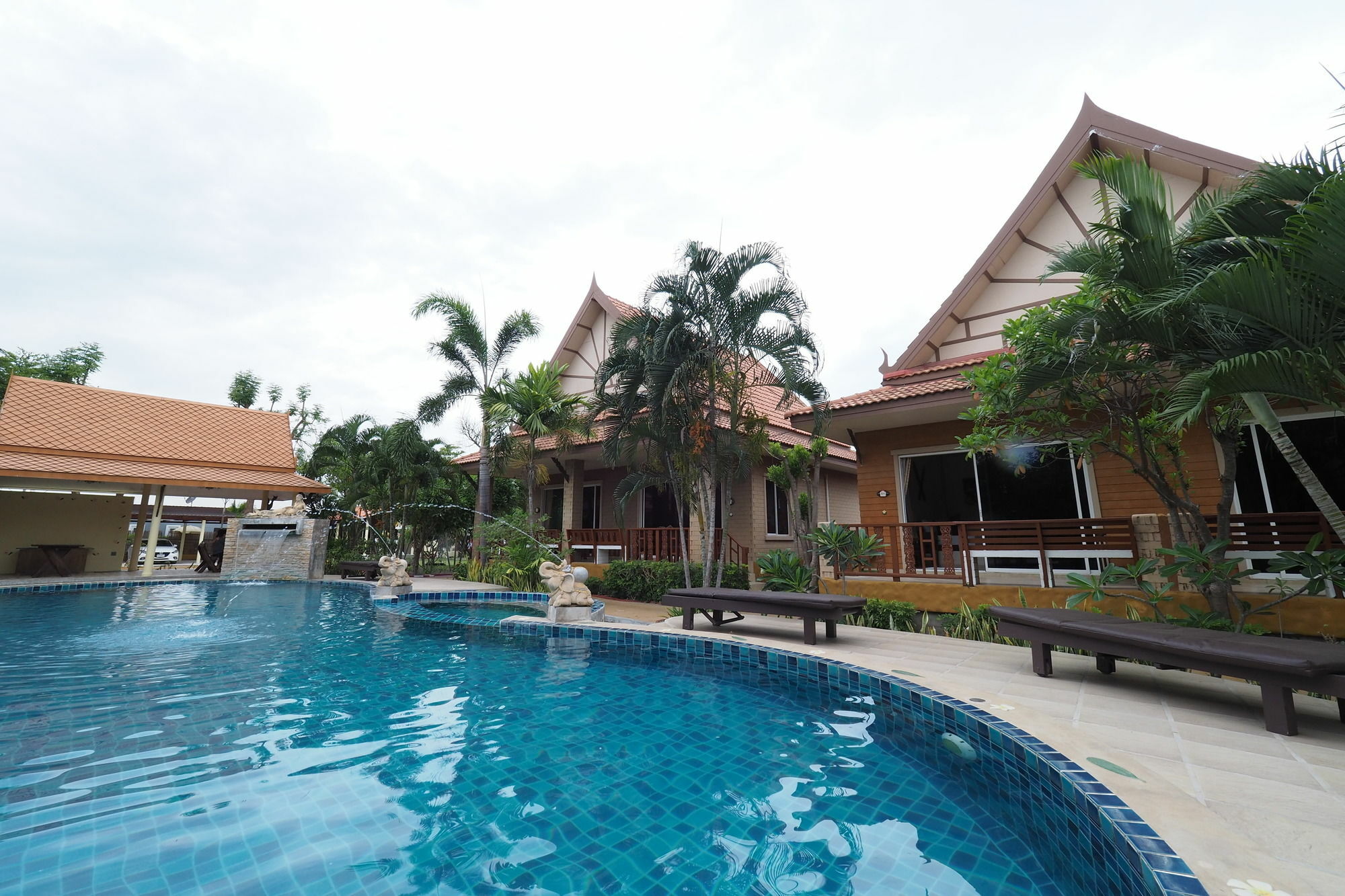 Hotel Jing Hua Hin