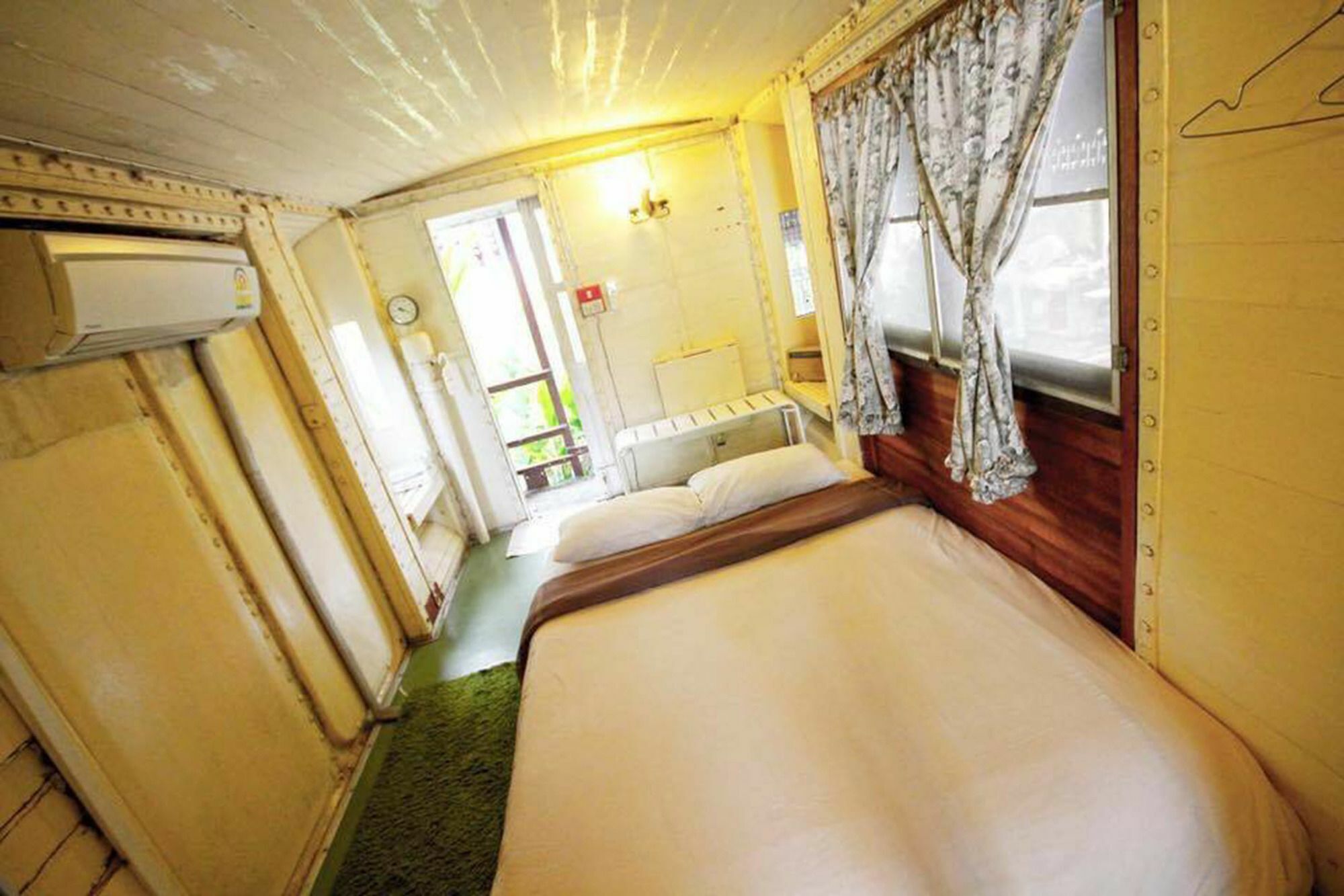 Surf House 2* Hua Hin