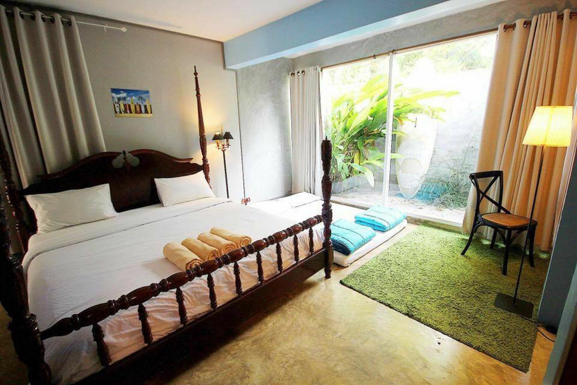 Hotel Surf House 2*