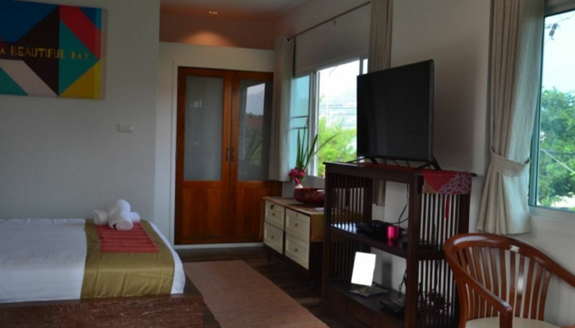 Baan Aroka Front *