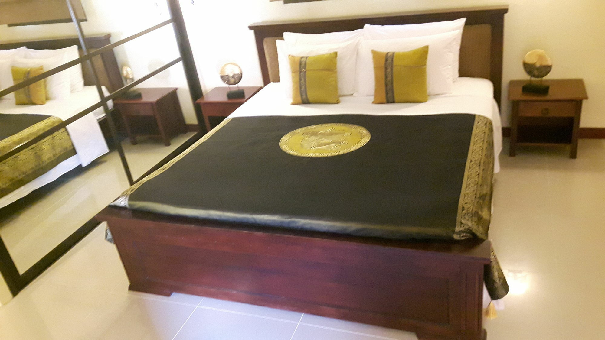 Villa Siam Court And Bang Sare