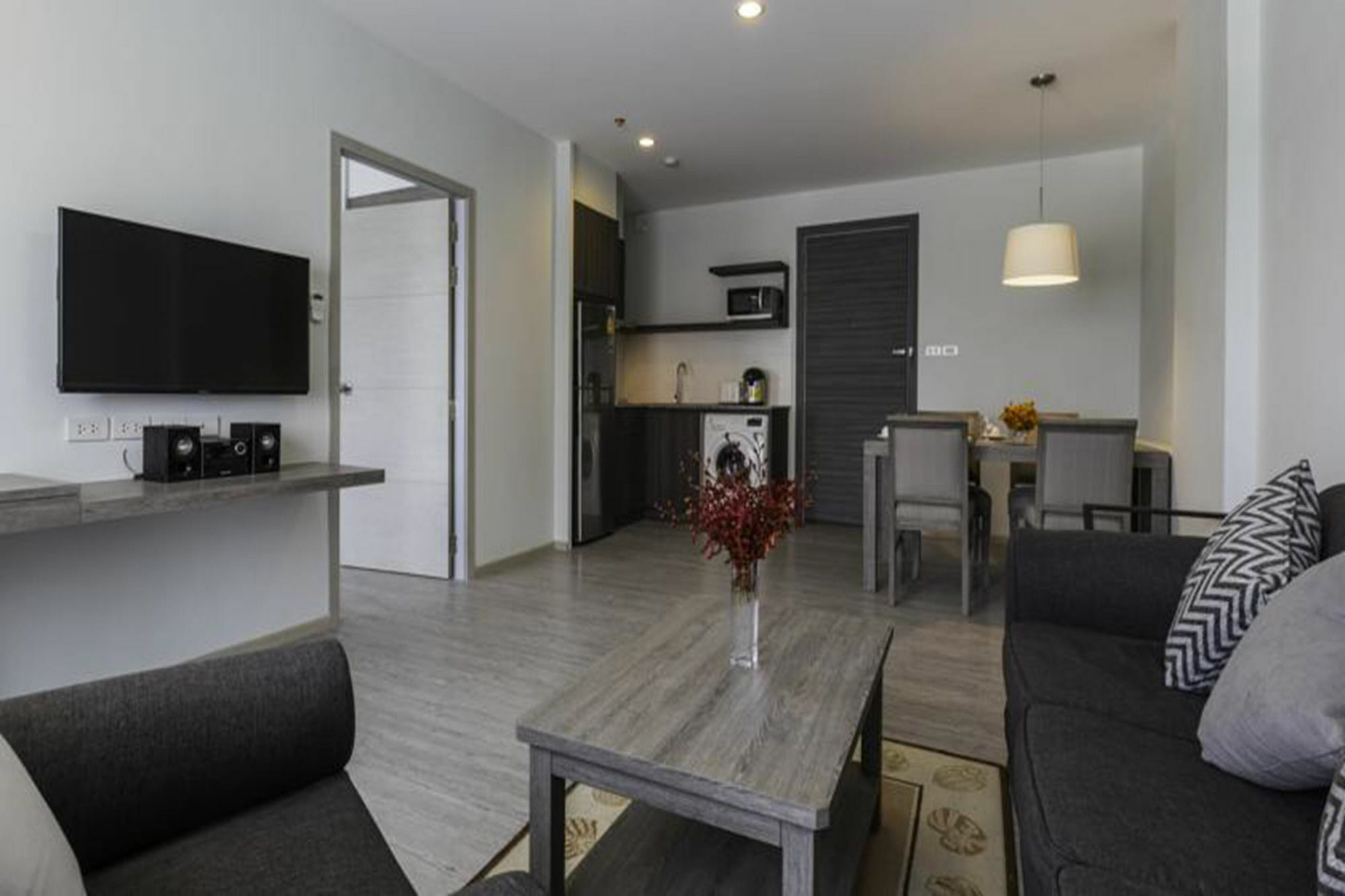 Kantary And Serviced Apartment, Amata, Bangpakong 4* Ban Tamru