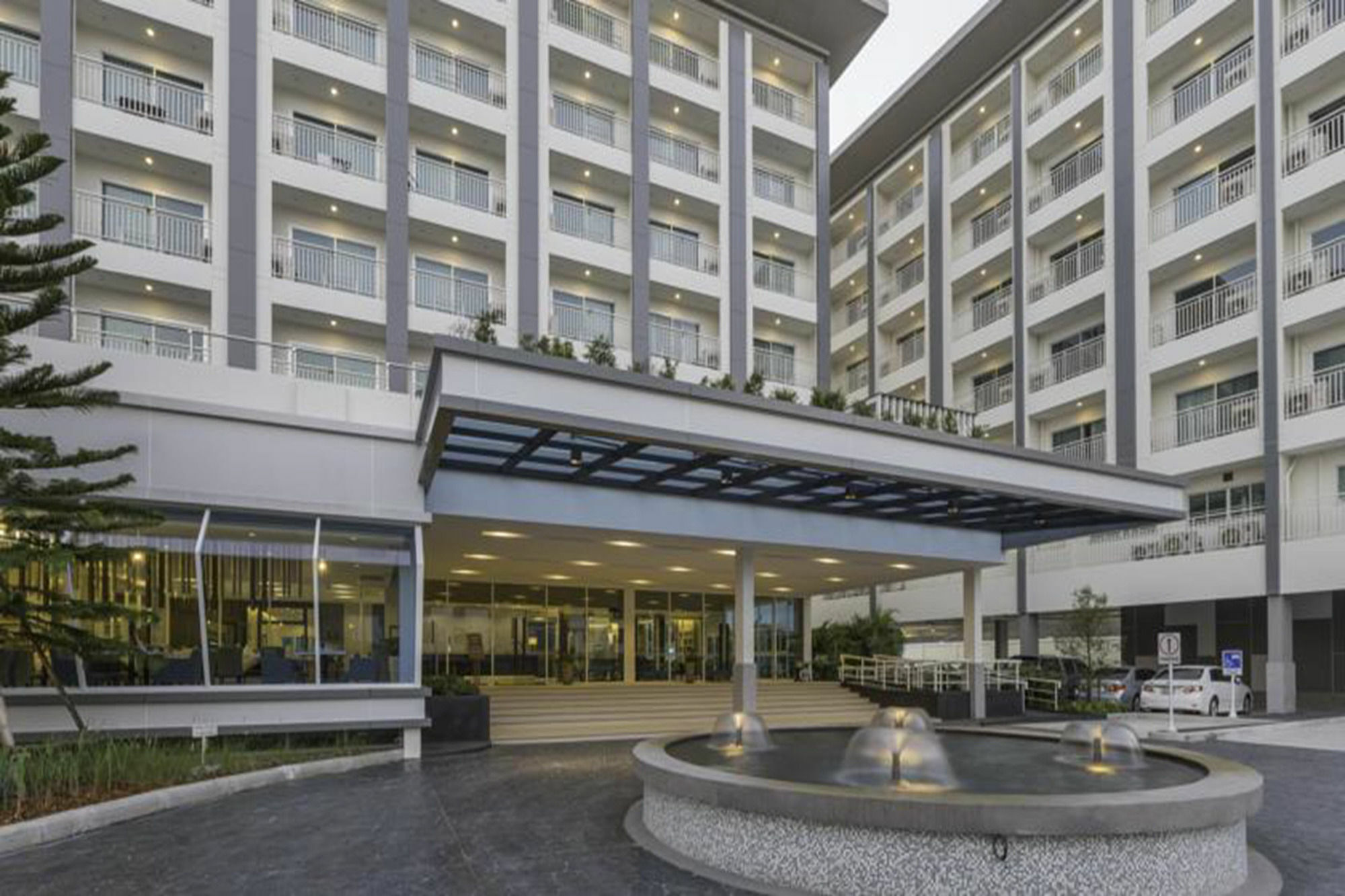 Kantary And Serviced Apartment, Amata, Bangpakong Ban Tamru