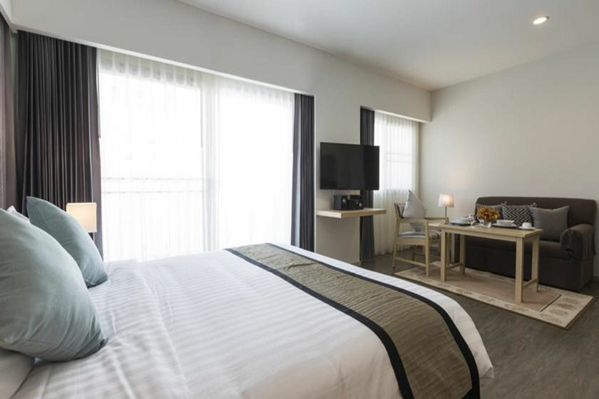 Kantary And Serviced Apartment, Amata, Bangpakong Hotel Ban Tamru