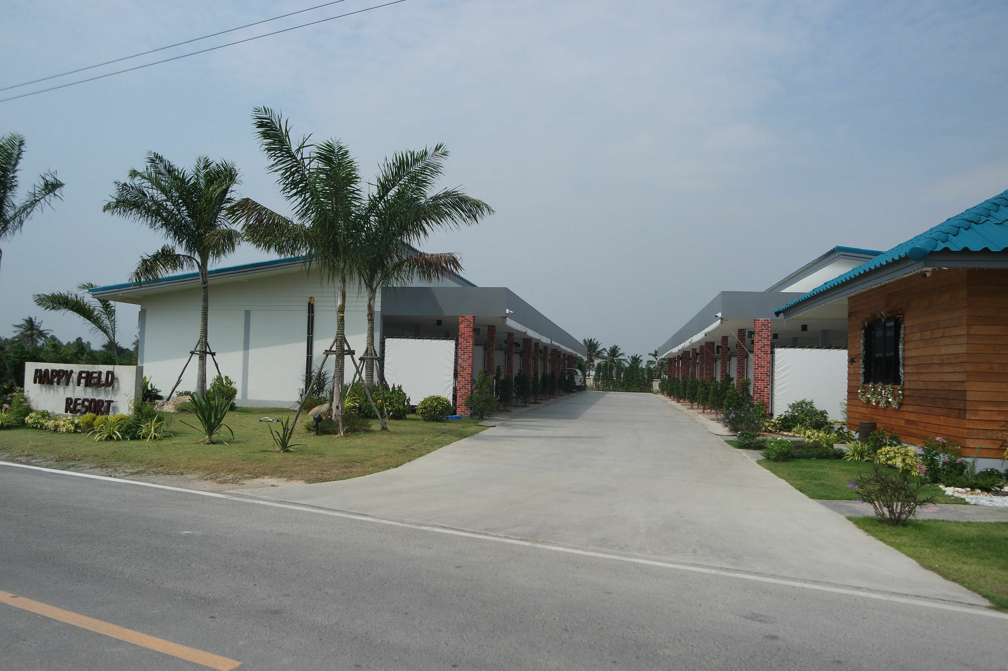 Hotel Happy Field 3*