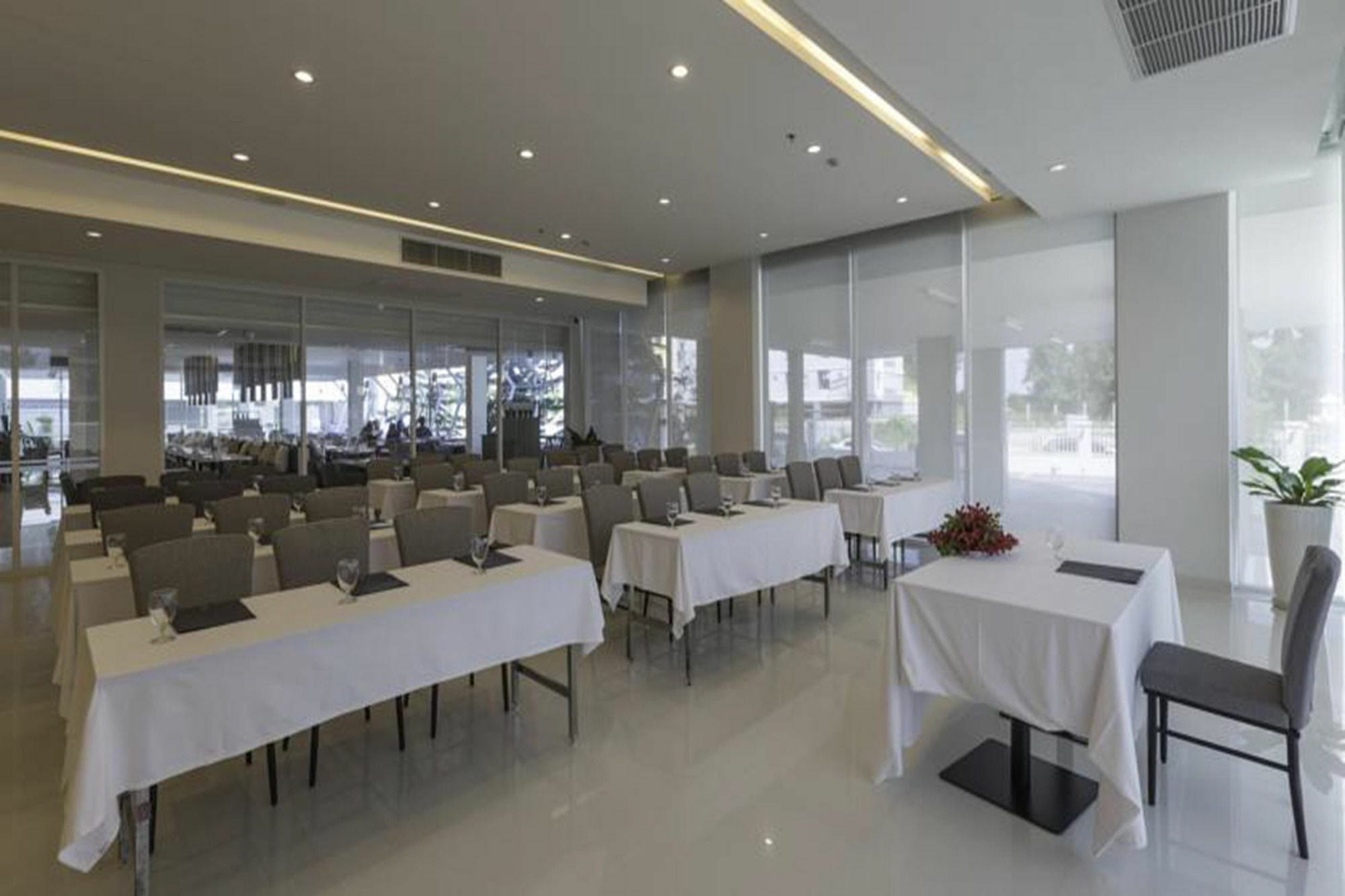 Hotel Kantary And Serviced Apartment, Amata, Bangpakong 4*