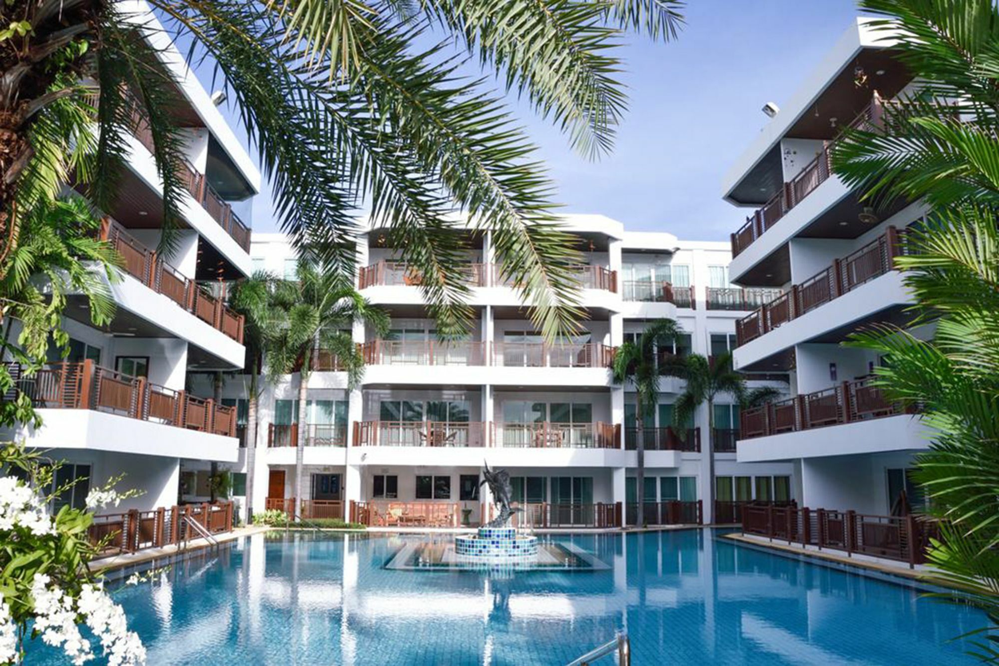 The Beach 2br Luxury Beachfront Chaam Apartment