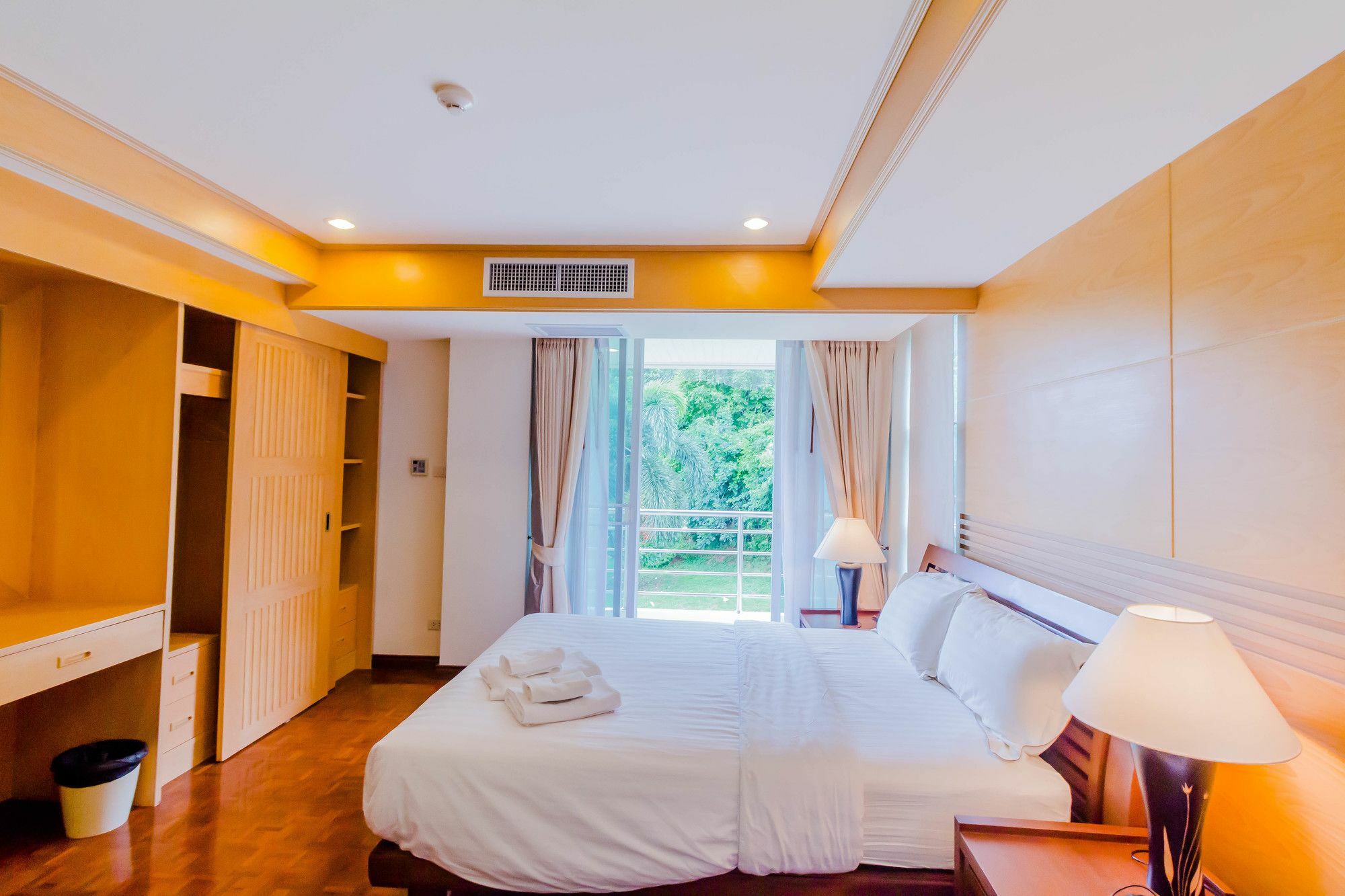 Sea View Hua Hin 3*