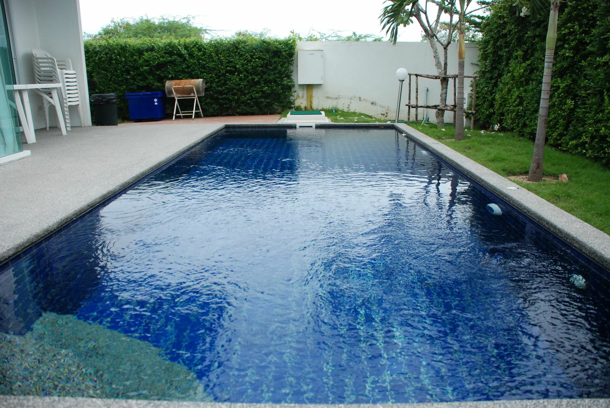 Chaum Haus Pool *