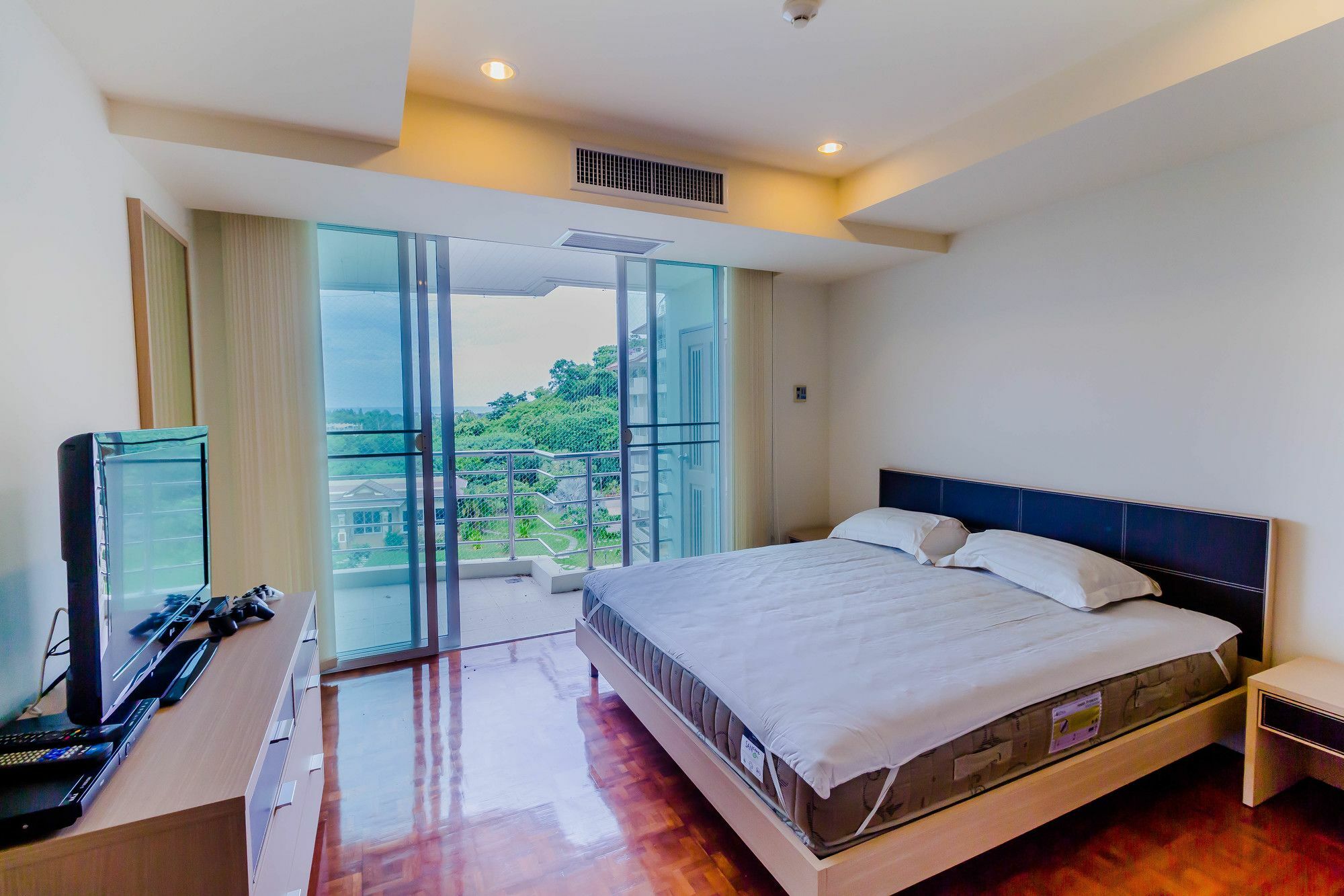 Hotel Sea View Hua Hin 3*