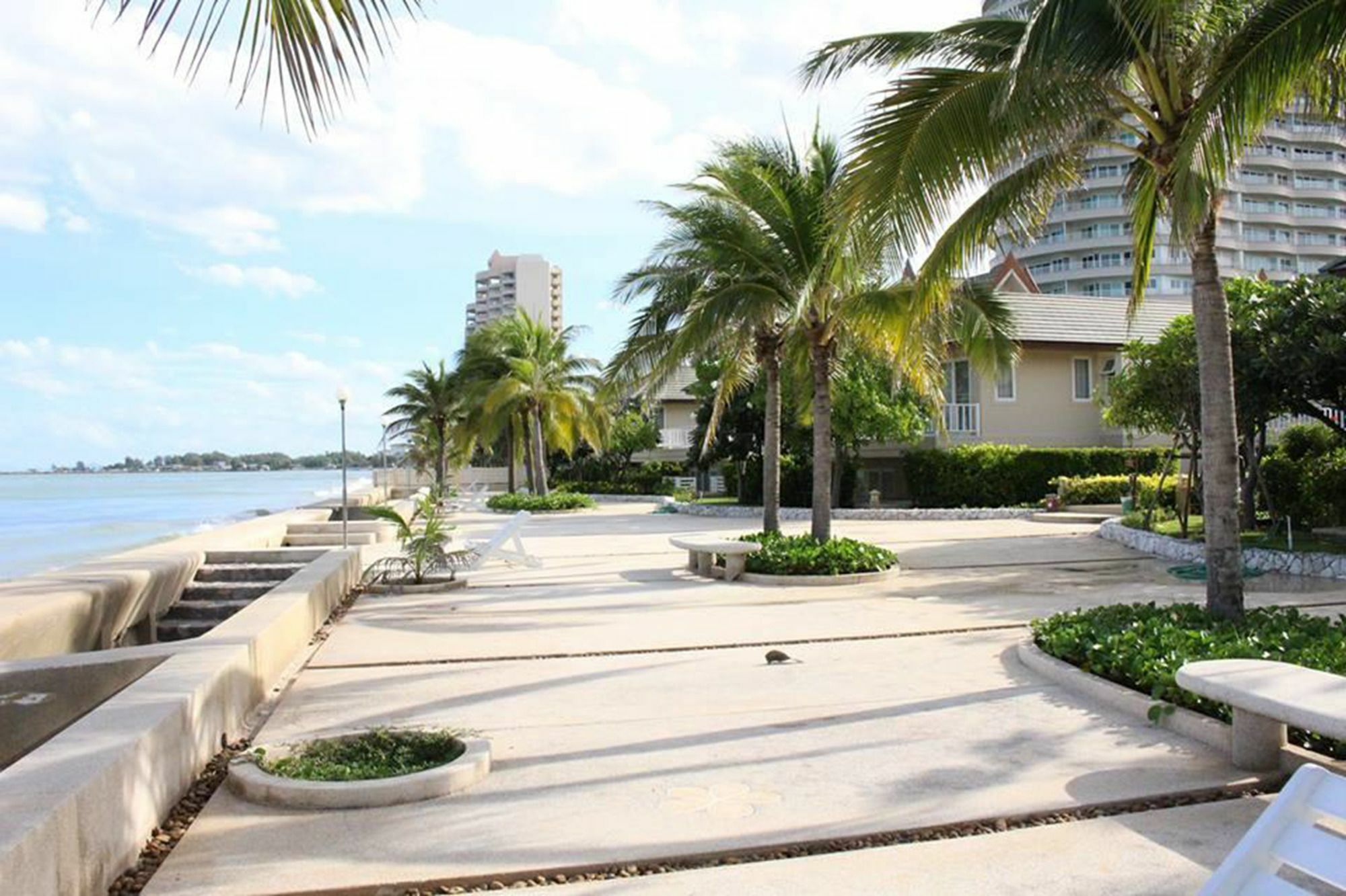 Baan Talay Samran D Apartment