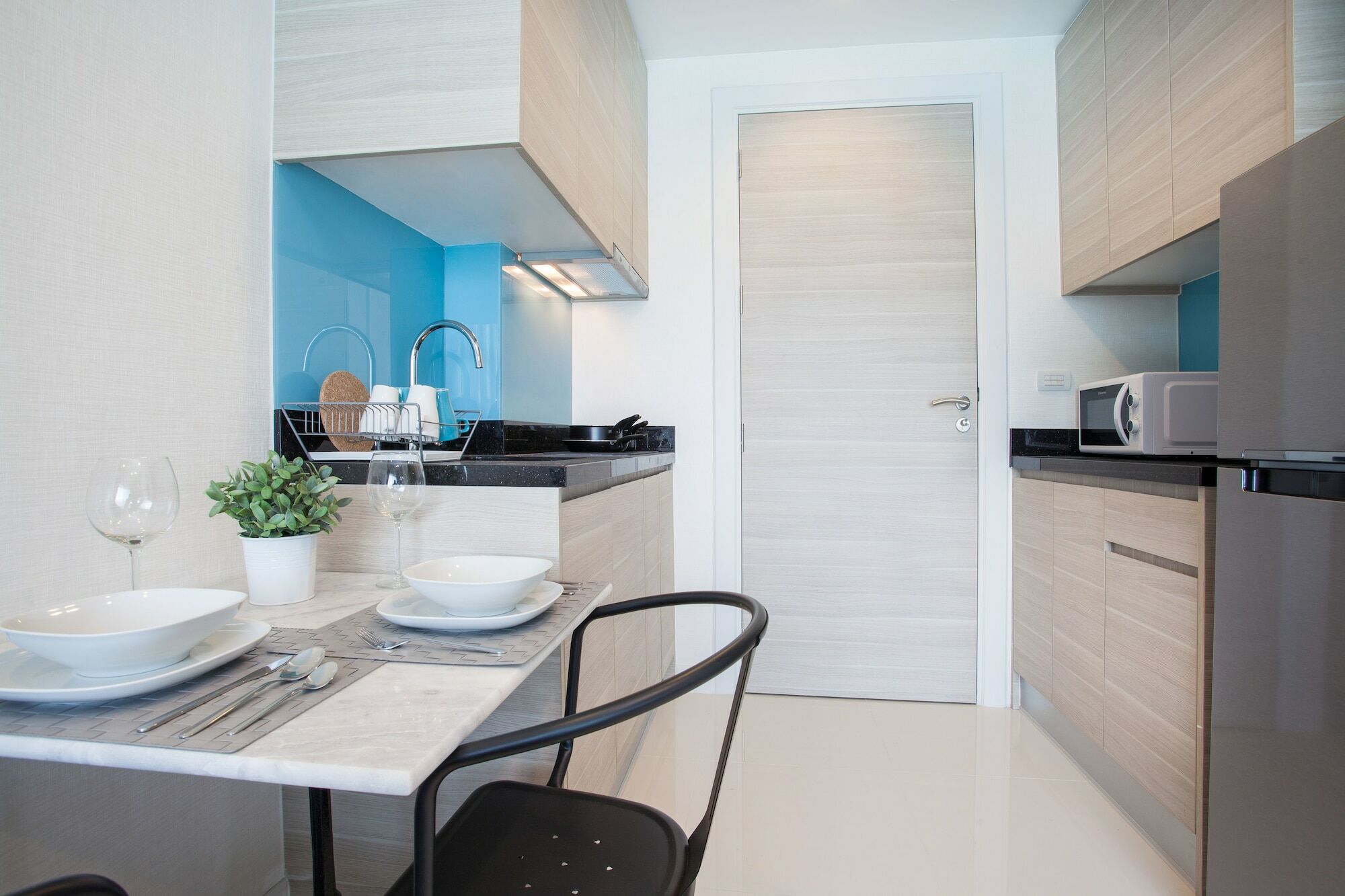 Long Apartment *