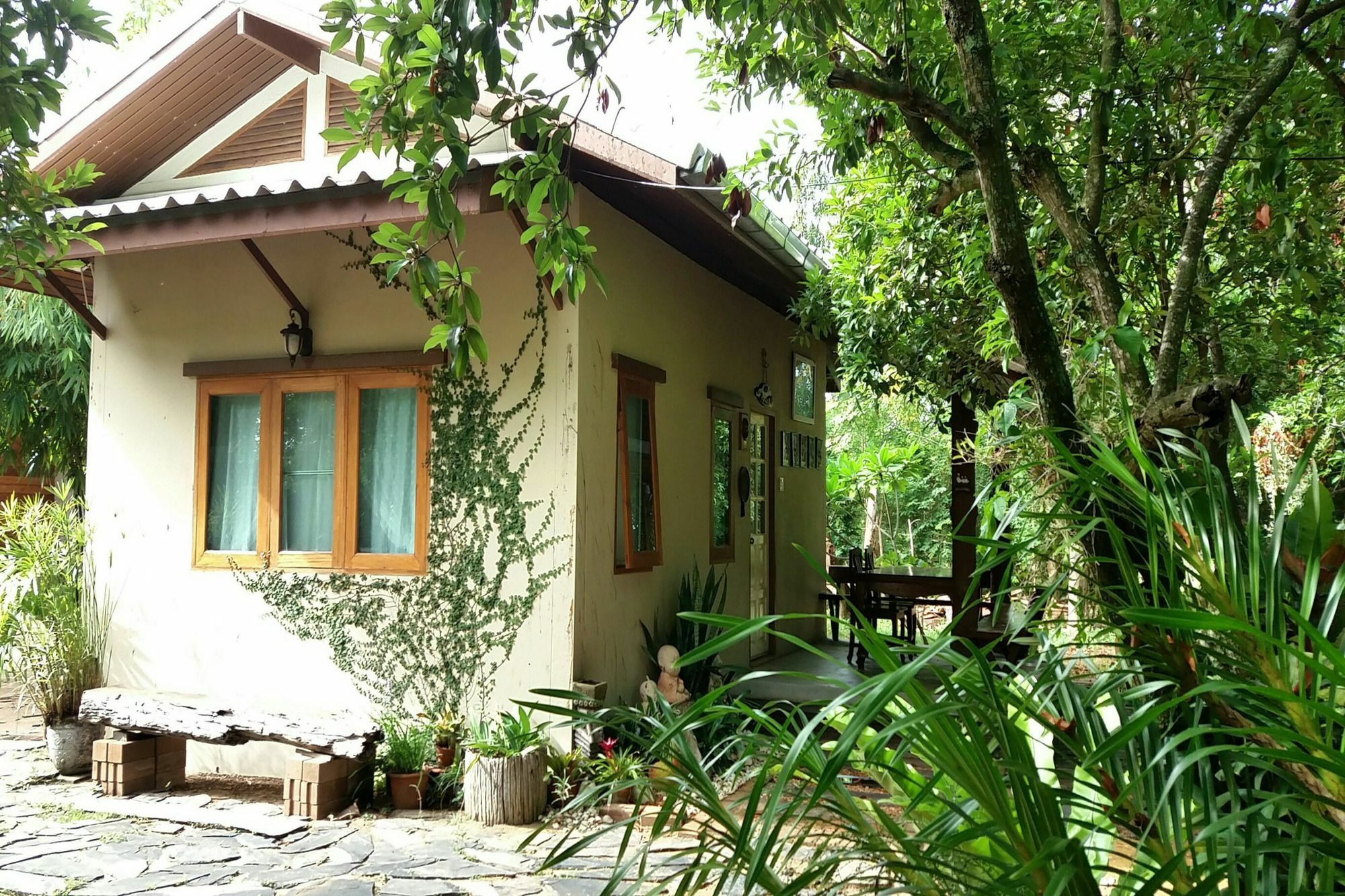 Homestay Rai Lung Tui Prachuap Khiri Khan