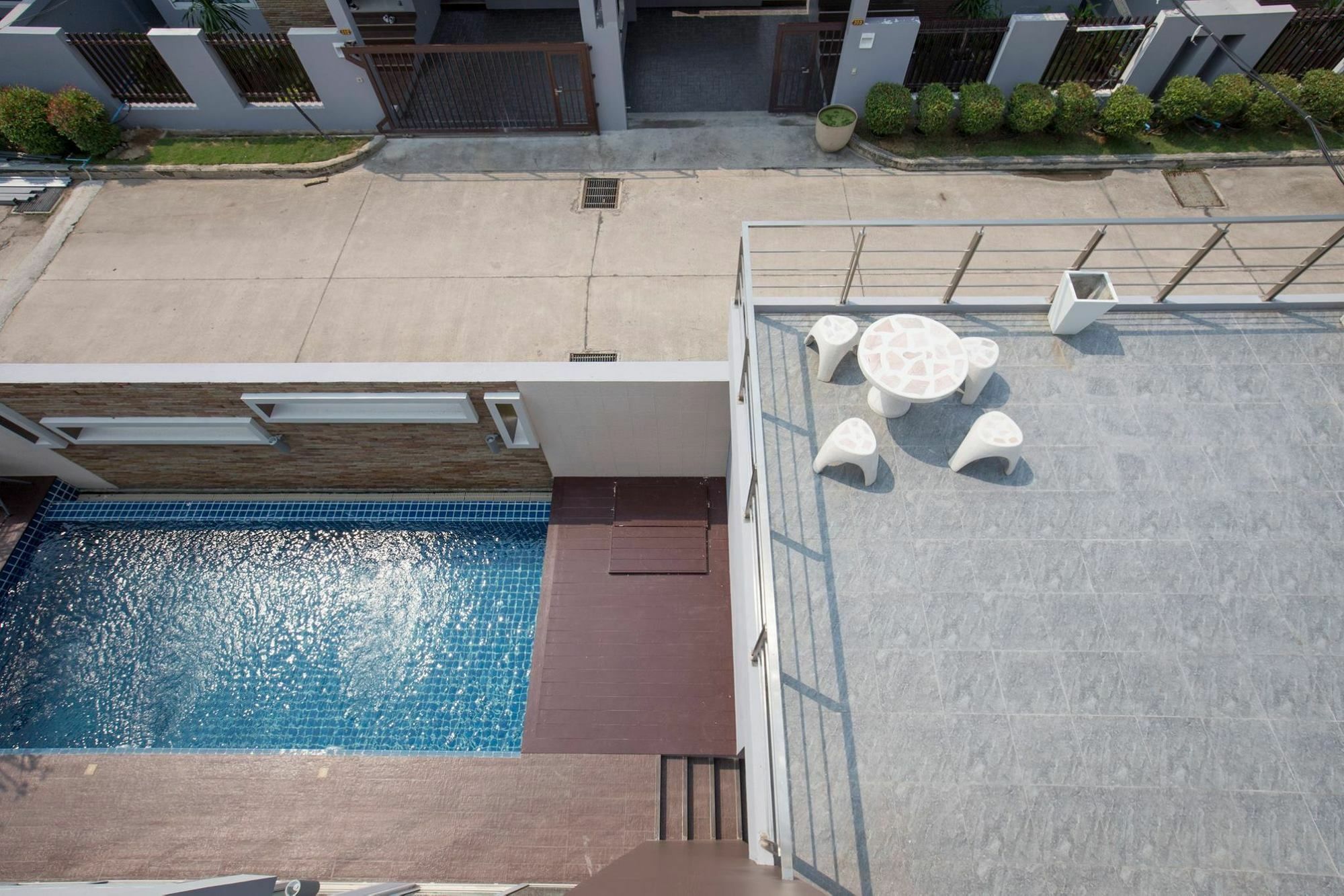 Golden Sea Pool * Hua Hin