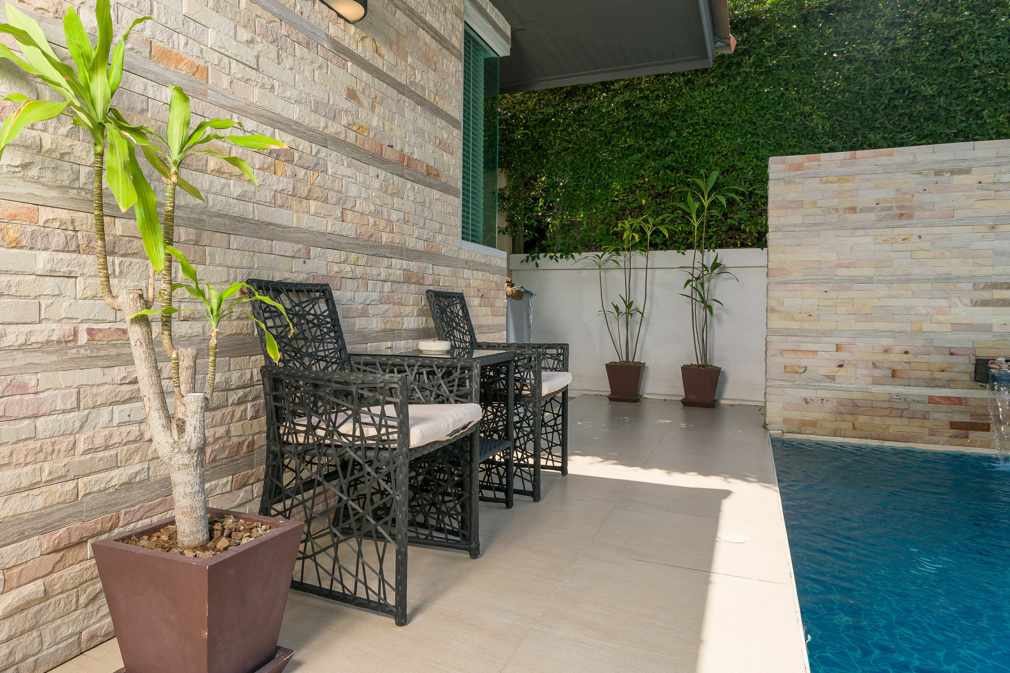 The Pool A23 Villa