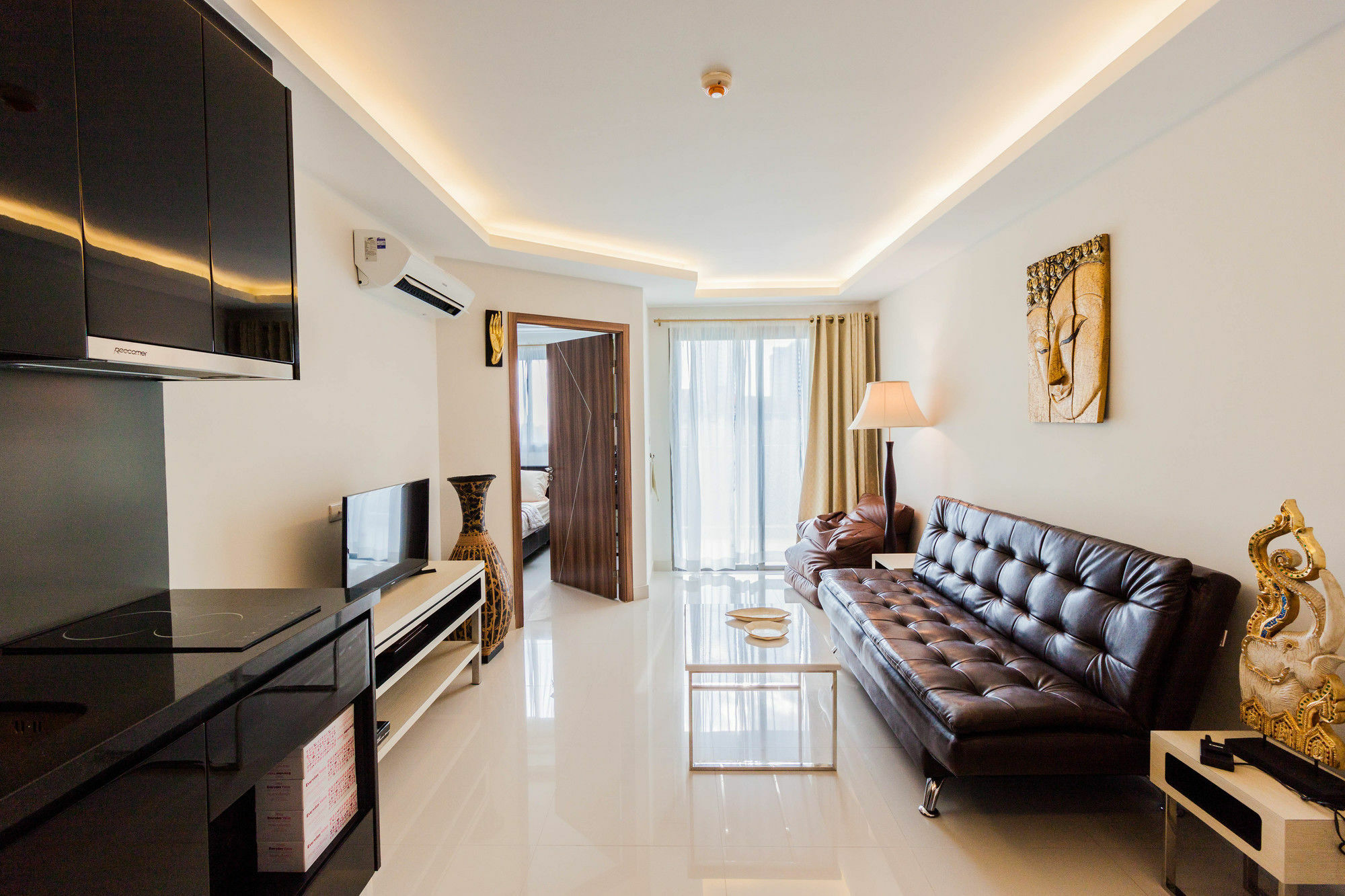 Club Royal Wongamat By Pattaya Sunny Apartment Bang Lamung