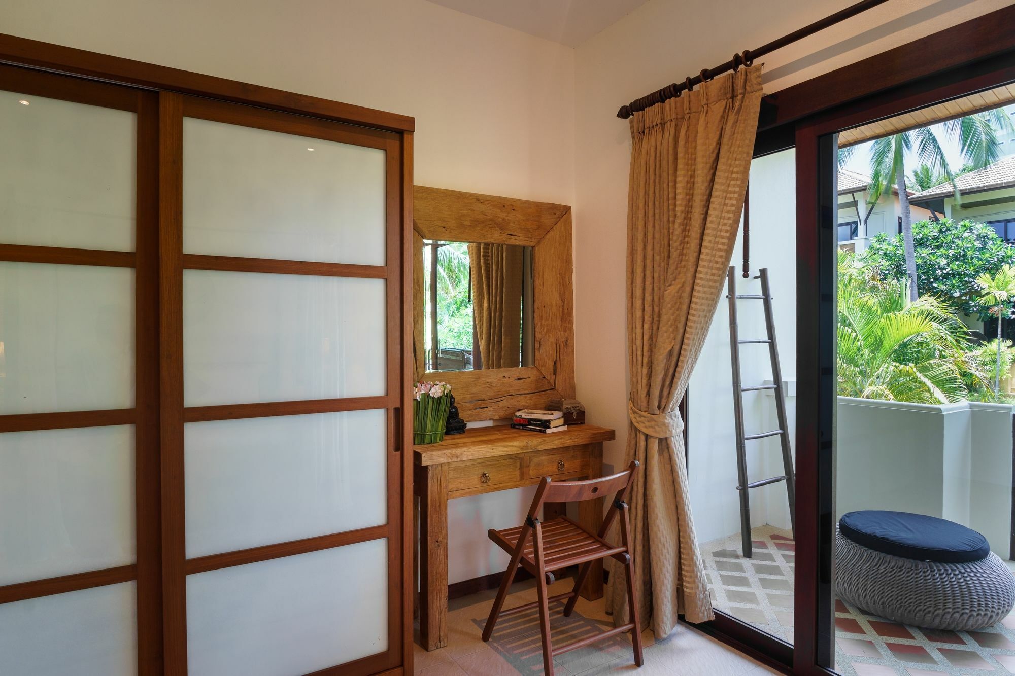 Maenam Hills Samui Mae Nam